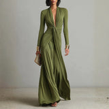 Gisela - Maxi-Seidenkleid in Oliv mit tiefem V-Ausschnitt