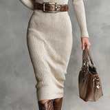 Hannelore - Midi-Strickkleid mit V-Ausschnitt und Slim Fit