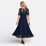 Christa - Spitzenkleid mit kurzen Ärmeln