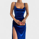 Irene - Samtkleid mit Schlitz