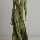 Gisela - Maxi-Seidenkleid in Oliv mit tiefem V-Ausschnitt