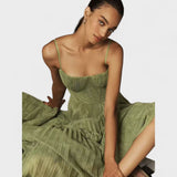 Brunhilde - Das Kleid mit Eleganz