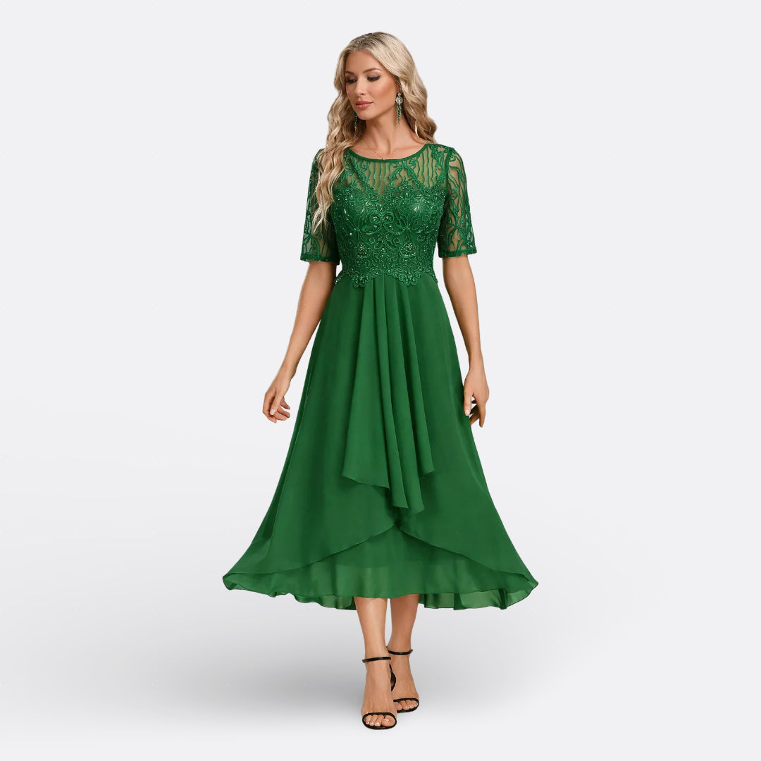 Christa - Spitzenkleid mit kurzen Ärmeln