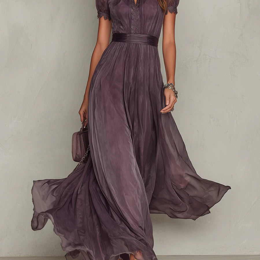 Adelheid - Langes lila Kleid mit Ausschnitt