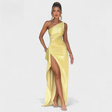 Ute - Asymmetrisches Satin-Kleid