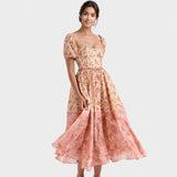 Edelgard - Korallenfarbene Blumenrobe