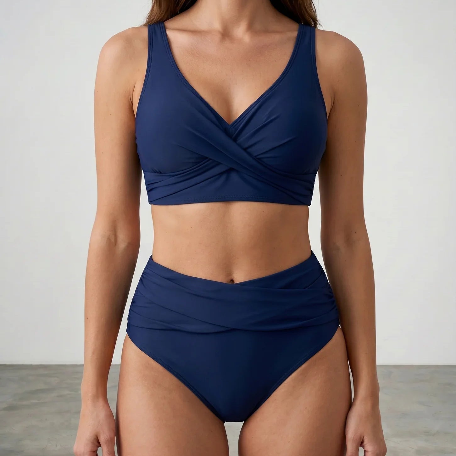Anneliese - Bikini formende Silhouette