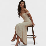 Lieselotte - Kleid mit skulpturaler Silhouette